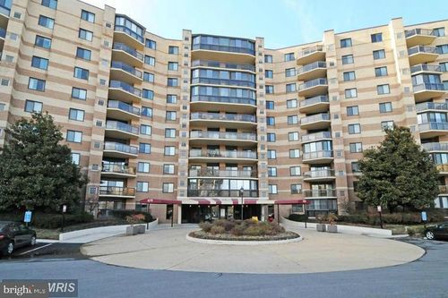 unit-811-8360 Greensboro Dr, MCLEAN, VA, 22102-3514 | Card Image