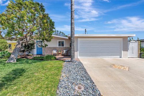 2136 Parsons St, Costa Mesa, CA, 92627-1919 | Card Image