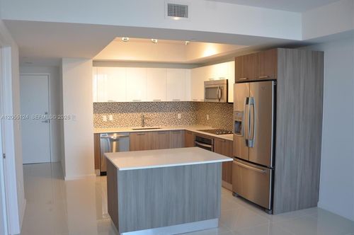 310-5300 Paseo Boulevard, Doral, FL, 33166 | Card Image