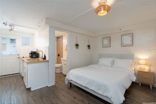 apt-1201-2463 Kuhio Ave, Honolulu, HI, 96815-3373 | Card Image