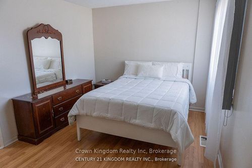 80-30 Wingarden Crt, Scarborough, ON, M1B2K2 | Card Image