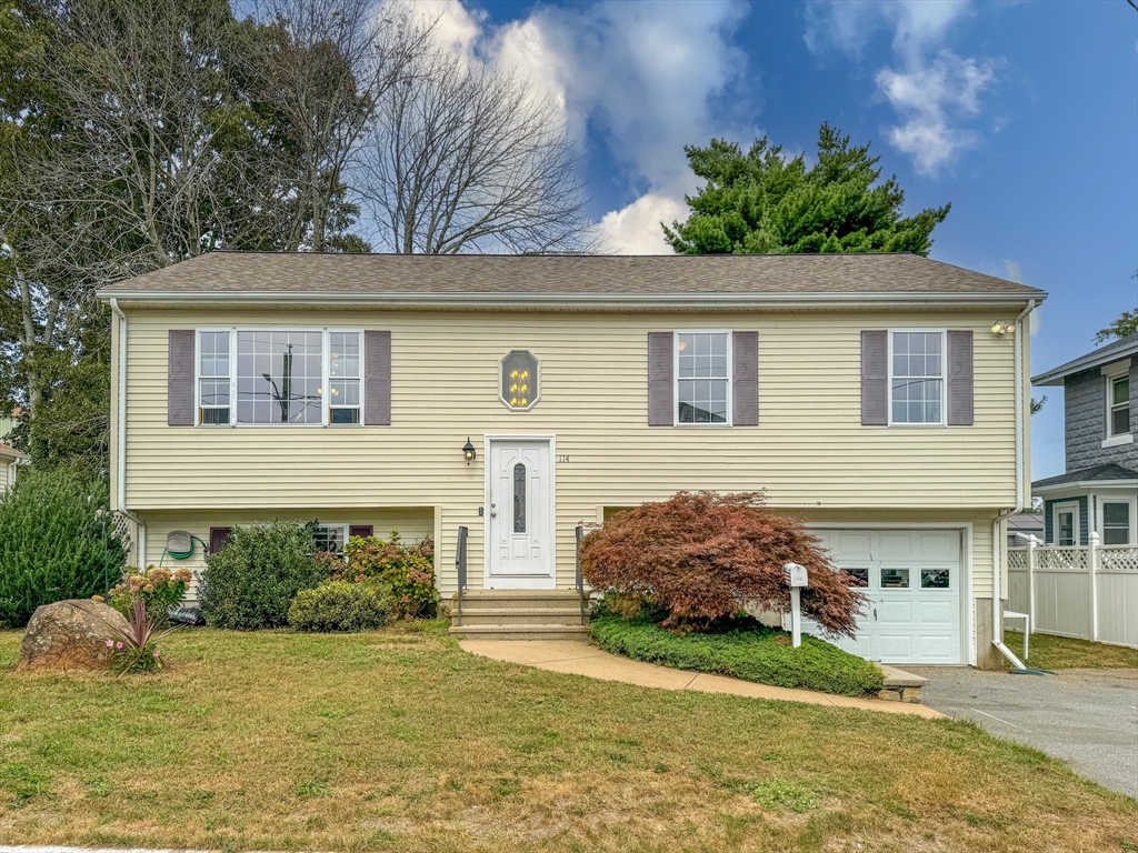 Smithies St, Fall River, MA 02723