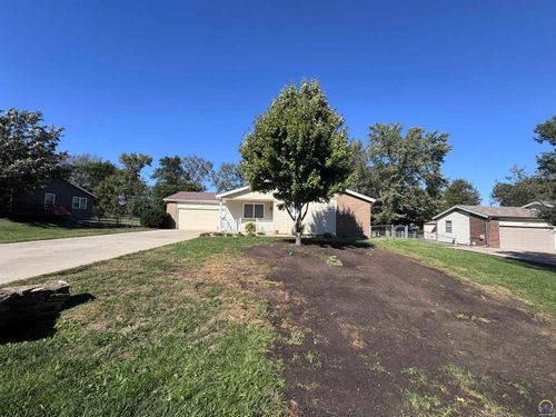 3612 Se 23rd Ter, Topeka, KS, 66605 | Card Image