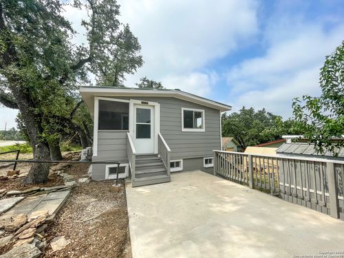 668 Creekside Dr, Canyon Lake, TX, 78133-5699 | Card Image