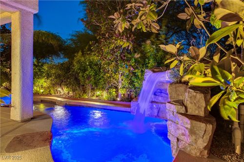 812 Eaglewood Dr, Las Vegas, NV, 89144-1445 | Card Image