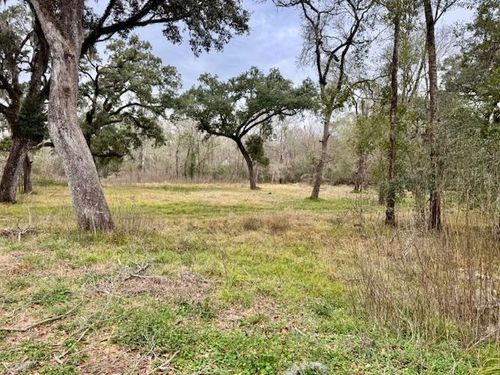 3747 County Road 611, Angleton, TX, 77515-8071 | Card Image