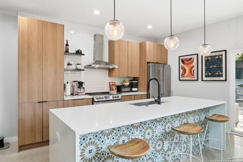 2106 Schley Ave, San Antonio, TX, 78210-4307 | Card Image