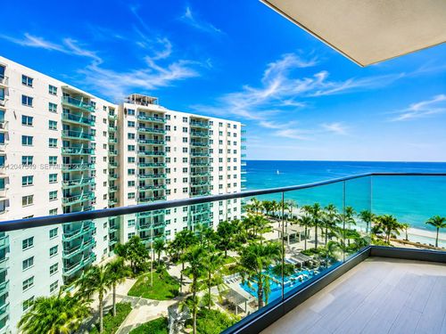 11m-4001 S Ocean Dr, Hollywood, FL, 33019-3019 | Card Image