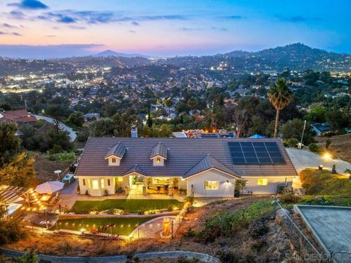 9420 Crest Dr, Spring Valley, CA, 91977-2805 | Card Image