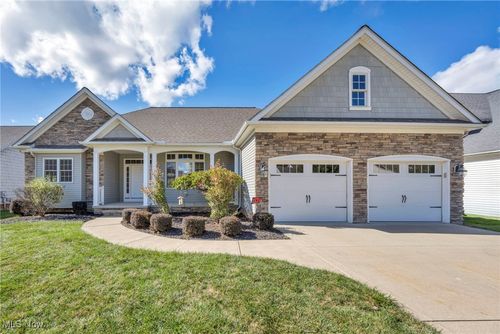 2310 N Bay Dr, Willoughby, OH, 44094-8063 | Card Image