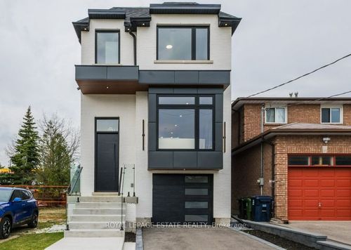 4 Lunness Rd, Etobicoke, ON, M8W4M3 | Card Image