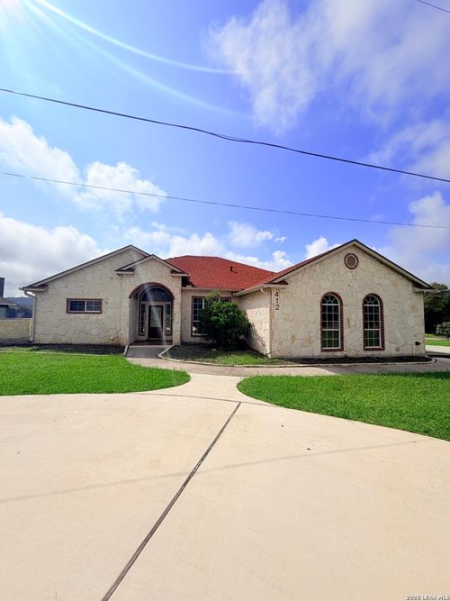 412 Shayla Ln, Canyon Lake, TX, 78133-6035 | Card Image