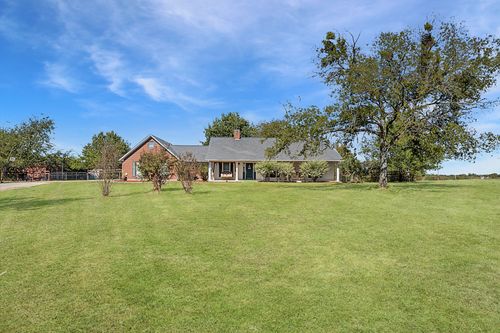 1929 Mamie Rd, Greenville, TX, 75402-4079 | Card Image