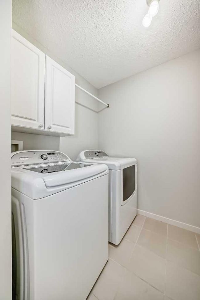 212 Autumn Green Se, House other with 3 bedrooms, 3 bathrooms and 2 parking in Calgary AB | Image 35