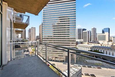 1220 - 2001 Lincoln Street, Condo with 1 bedrooms, 1 bathrooms and 1 parking in Denver CO | Image 2