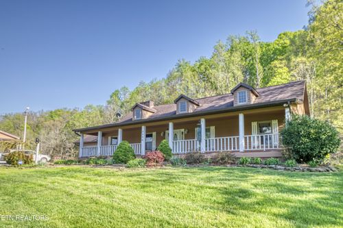 2226 Holt Town Rd, NEWPORT, TN, 37821-8479 | Card Image