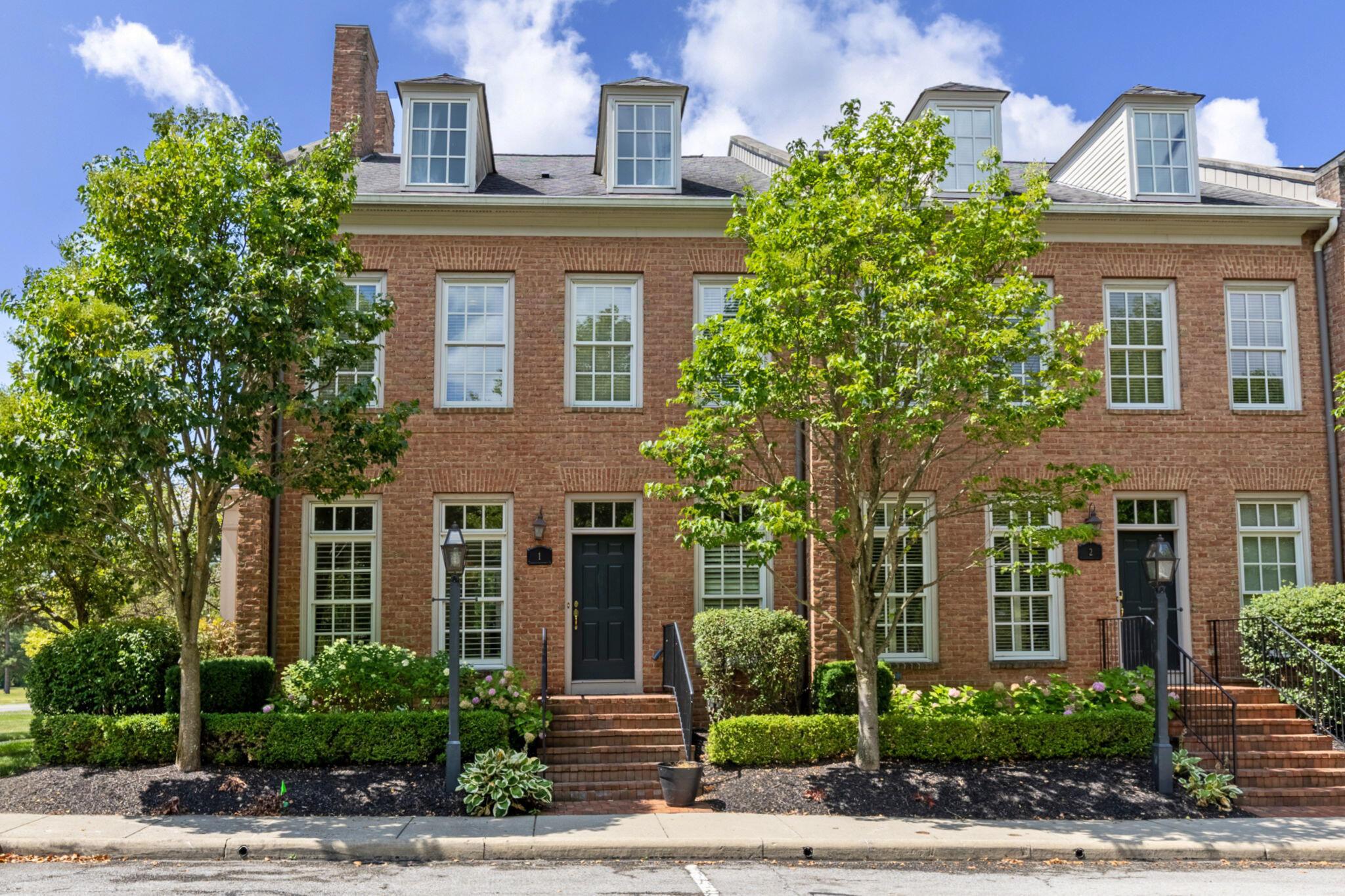 Richmond Sq, New Albany, OH 43054