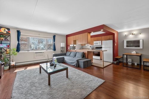 apt-3k-100 Clinton Ave, Mineola, NY, 11501-2841 | Card Image