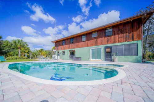 576 Marshall Rd, West Palm Beach, FL, 33413-3343 | Card Image