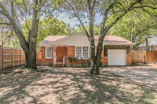 4629 Geddes Ave, Fort Worth, TX, 76107-6161 | Card Image