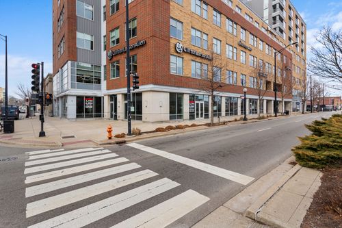 apt-702-301 N Neil St, Champaign, IL, 61820-3174 | Card Image
