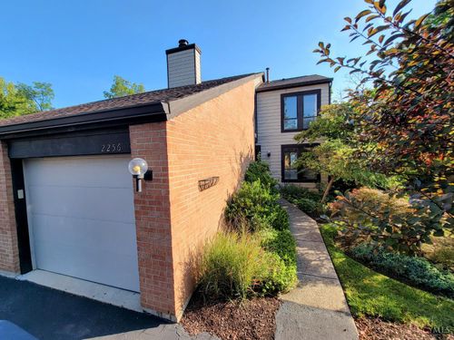 2256 Clough Ridge Dr, Anderson Twp, OH, 45230-1489 | Card Image