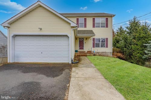 215 Birch St, Hamilton, NJ, 08610-1632 | Card Image