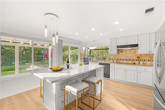 19 Alameda, House other with 5 bedrooms, 3 bathrooms and 2 parking in Irvine CA | Image 9