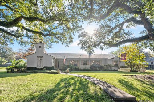440 L S U Ave, Baton Rouge, LA, 70808-4640 | Card Image