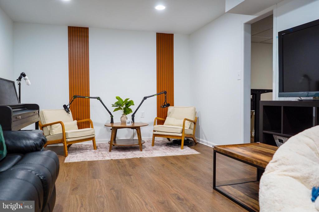 Residential in HUNTINGTOWN 3