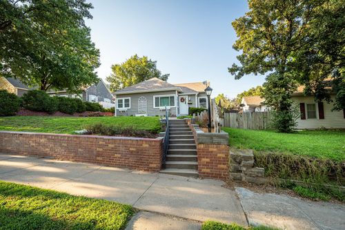 315 W 10th St, Concordia, KS, 66901-4205 | Card Image