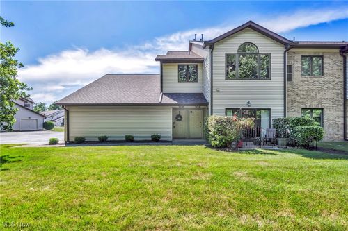 7177 Village Dr, Concord Township, OH, 44060-6569 | Card Image