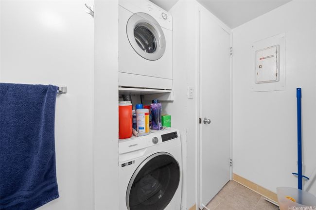 APT-216 - 98-402 Koauka Loop, Condo with 2 bedrooms, 1 bathrooms and 2 parking in Aiea HI | Image 11