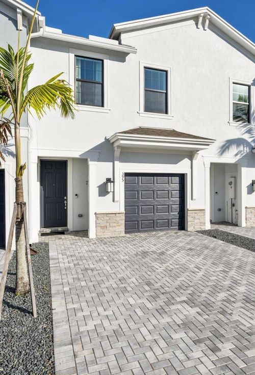 395 Sw Sally Way, Stuart, FL, 34997-7367 | Card Image