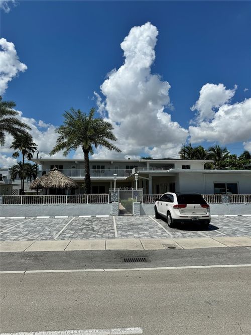 36-4228 N Ocean Dr, Lauderdale By The Sea, FL, 33308-5441 | Card Image