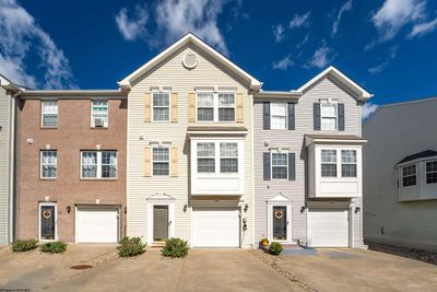 16 Robin Lane, Townhouse with 3 bedrooms, 2 bathrooms and 2 parking in Morgantown WV | Image 1