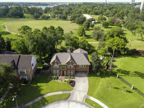1327 Falling Leaf Ln, Seabrook, TX, 77586-4505 | Card Image