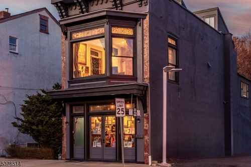 12 N Main St, LAMBERTVILLE, NJ, 08530-2104 | Card Image