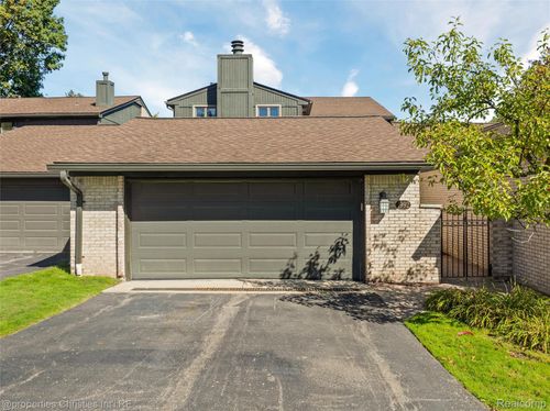 1992 Bent Tree Trl, Bloomfield Hills, MI, 48302-1704 | Card Image