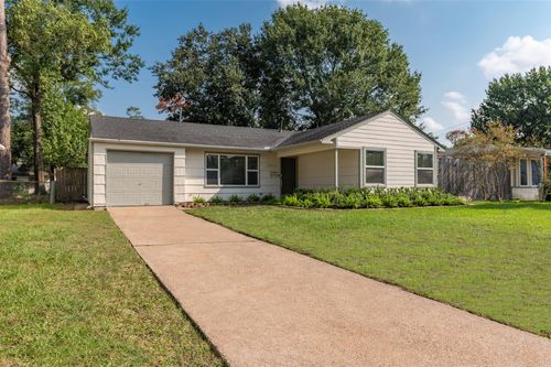 1806 Gardenia Dr, Houston, TX, 77018-4602 | Card Image