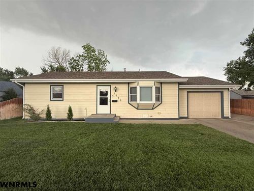 1505 16th Ave, Scottsbluff, NE, 69361-3339 | Card Image