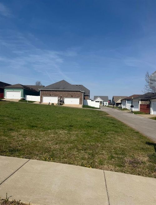 635 Continental Dr, Bowling Green, KY, 42103-7994 | Card Image