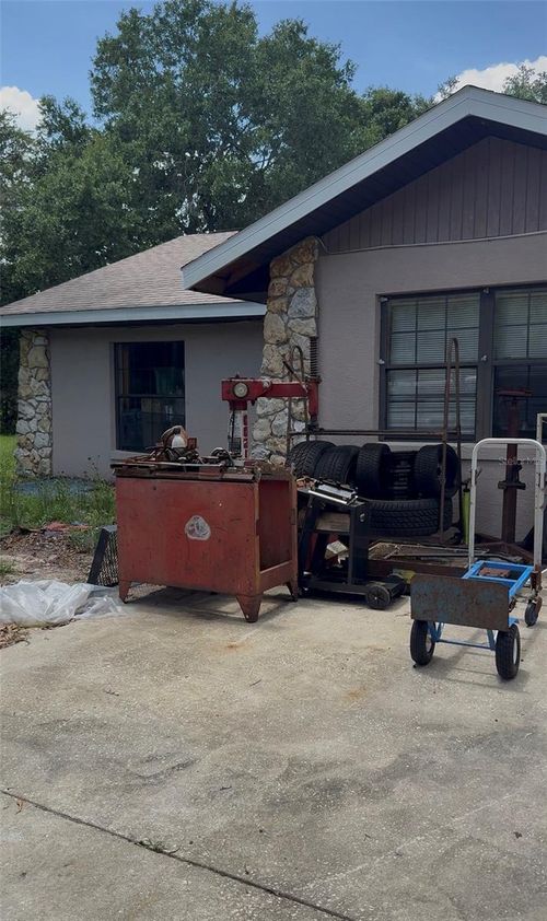 5924 Sw 42nd St, BUSHNELL, FL, 33513-8952 | Card Image
