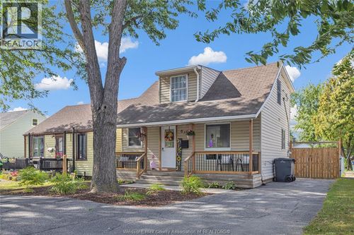 650 Vanier St, Windsor, ON, N8X3E3 | Card Image