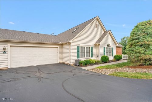 37 Village Ct, Columbiana, OH, 44408-9376 | Card Image