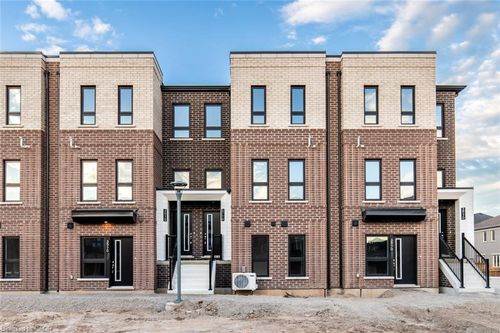 37-70 Kenesky Dr, Hamilton, ON, L8B0R4 | Card Image