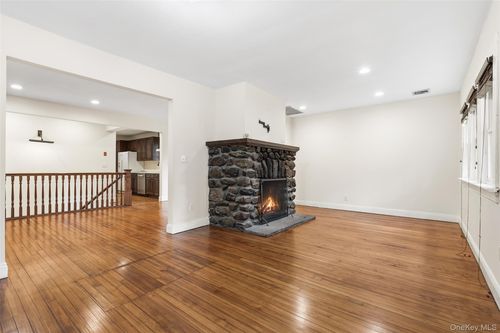 56 Huntville Rd, Katonah, NY, 10536-2022 | Card Image