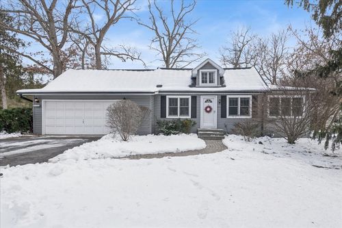 401 E Tower Dr, Tower Lakes, IL, 60010-1373 | Card Image