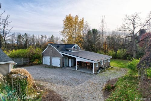 6571 River Rd, Flushing, MI, 48433-2509 | Card Image