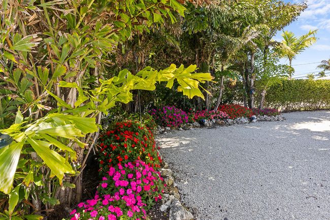 261-W-Seaview-Drive-gardens- | Image 28